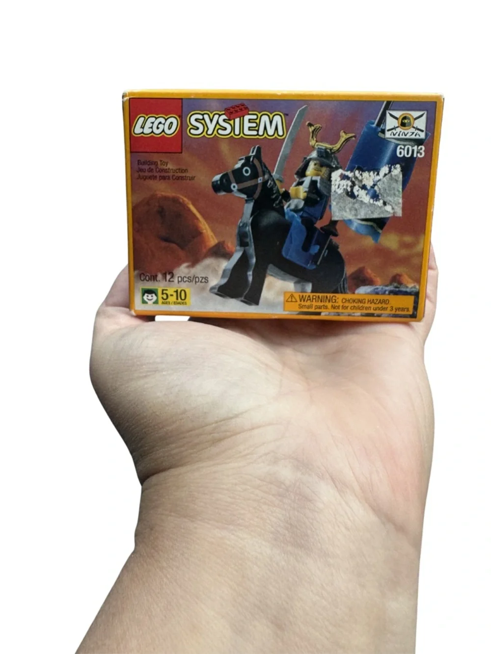 Lego Yellow Samurai Swordsman Mini Box - Picture 2 of 3